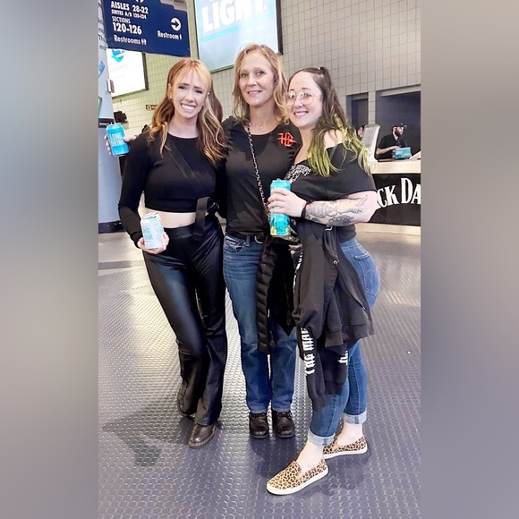 Meet your Posher, Jessica - Picture 11 of 16